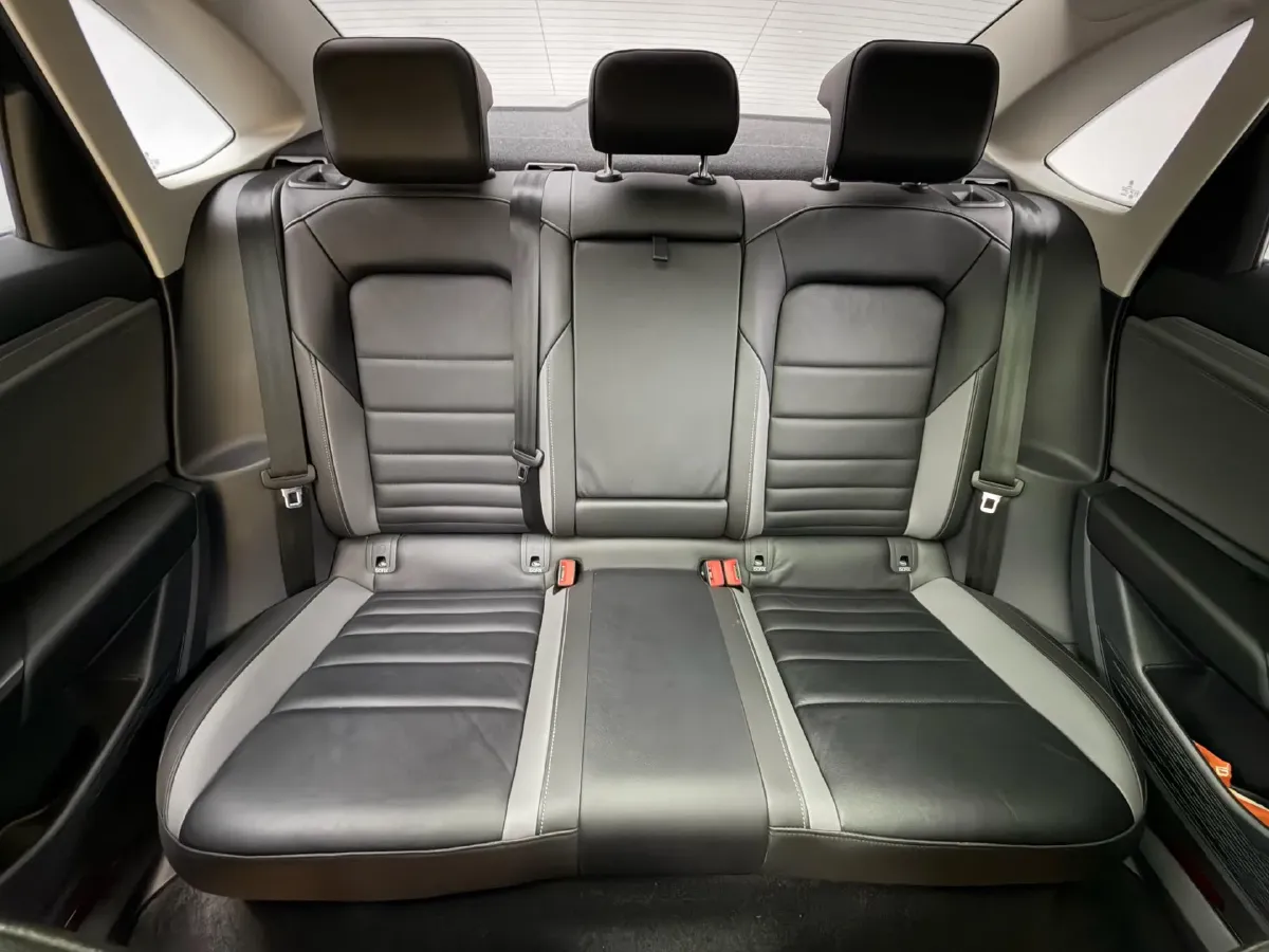 2019 Jeep Renegade 1.3T 173HP L4 7DCT,autocango,china used car exporter,china ev exporter,chinese used car exporter,chinese used ev exporter