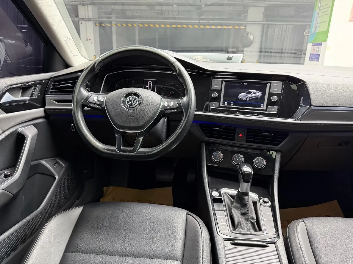 2019 Jeep Renegade 1.3T 173HP L4 7DCT,autocango,china used car exporter,china ev exporter,chinese used car exporter,chinese used ev exporter