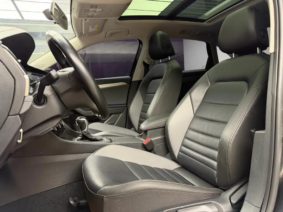 2019 Jeep Renegade 1.3T 173HP L4 7DCT,autocango,china used car exporter,china ev exporter,chinese used car exporter,chinese used ev exporter