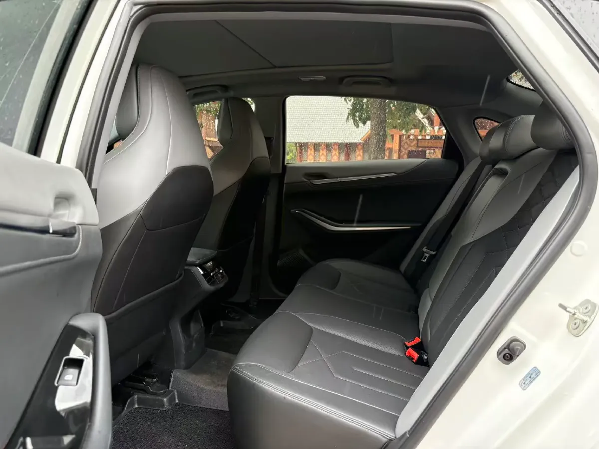 2023 ChangAn Raeton Plus 1.5T 188HP L4 7DCT,autocango,china used car exporter,china ev exporter,chinese used car exporter,chinese used ev exporter