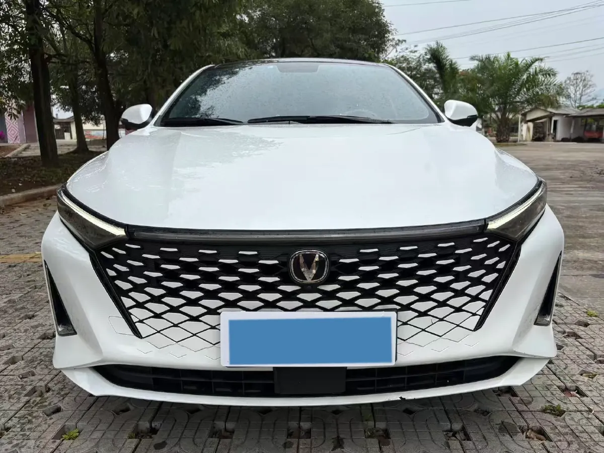 2023 ChangAn Raeton Plus 1.5T 188HP L4 7DCT,autocango,china used car exporter,china ev exporter,chinese used car exporter,chinese used ev exporter