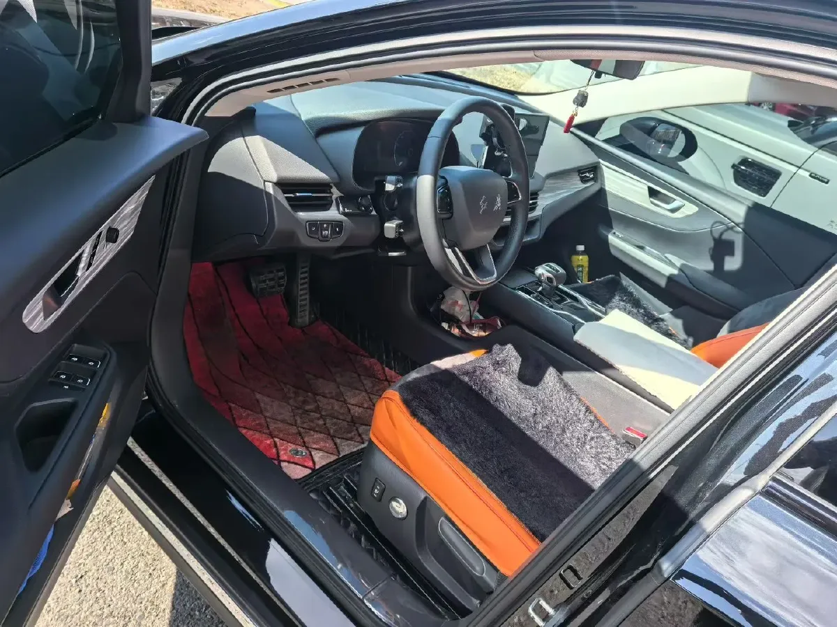 2023 HongQi E-QM5 BEV 82KWH,autocango,china used car exporter,china ev exporter,chinese used car exporter,chinese used ev exporter
