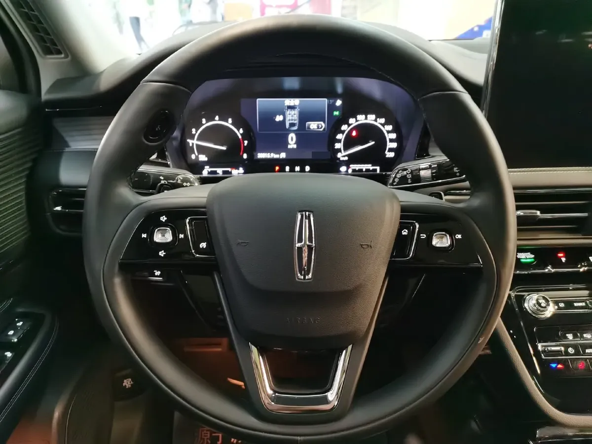 2021 Lincoln Corsair 2.0T 245HP L4 8AT,autocango,china used car exporter,china ev exporter,chinese used car exporter,chinese used ev exporter