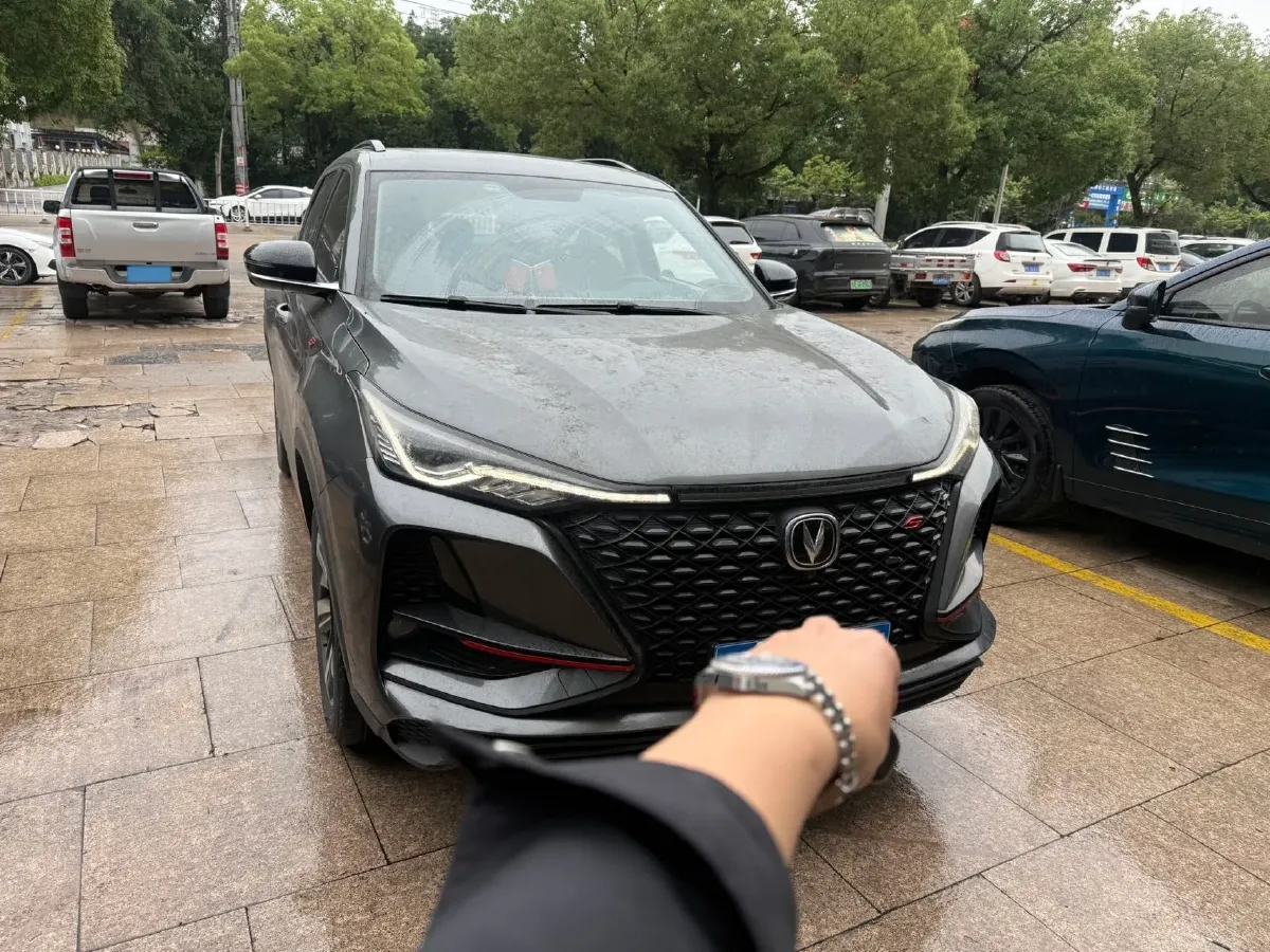 2020 ChangAn CS75 Plus 1.5T 178HP L4 6AT,autocango,china used car exporter,china ev exporter,chinese used car exporter,chinese used ev exporter