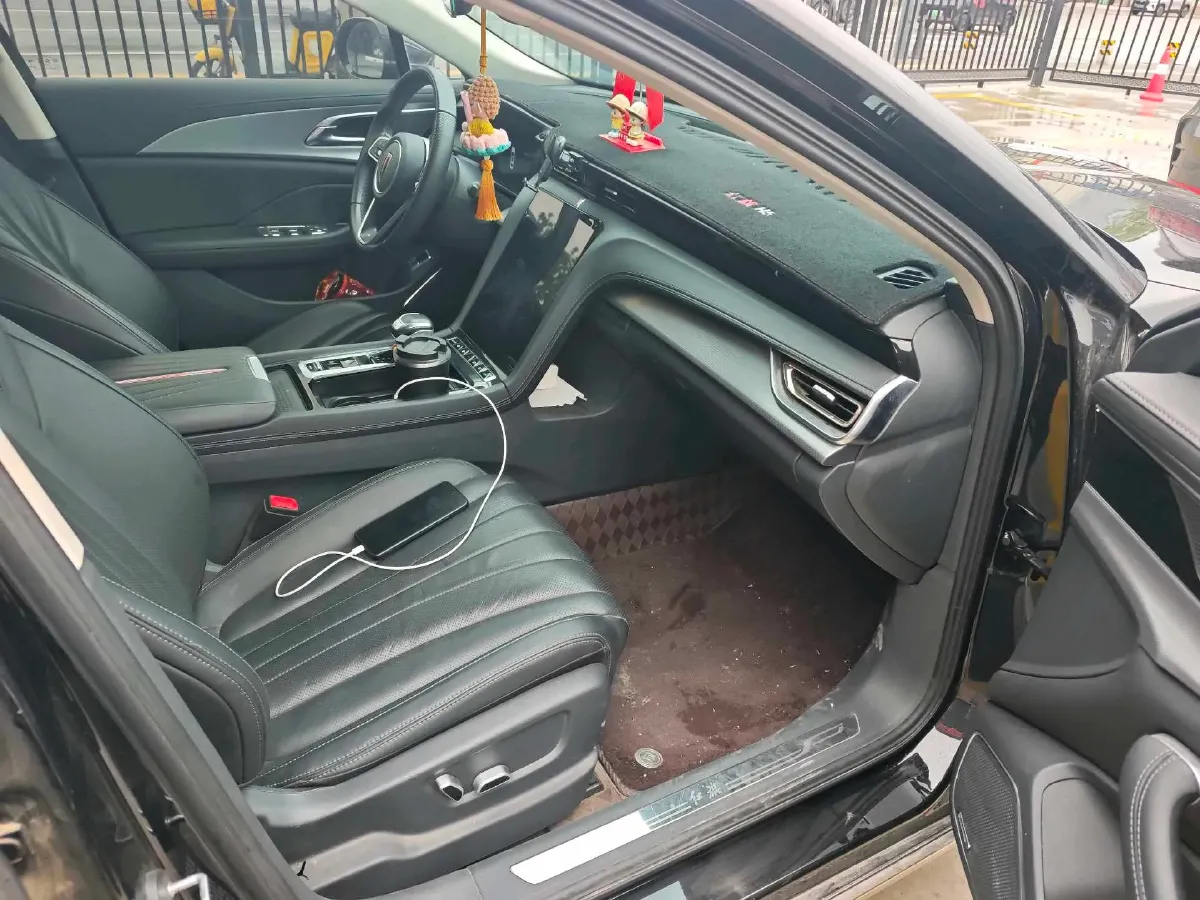 2024 HongQi H5 2.0T 224HP L4 8AT,autocango,china used car exporter,china ev exporter,chinese used car exporter,chinese used ev exporter