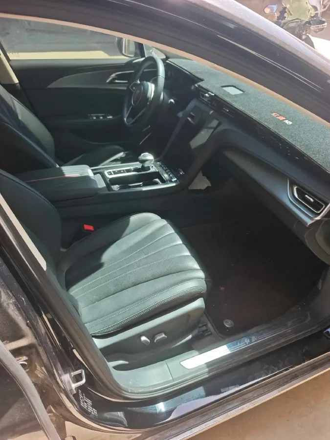 2024 HongQi H5 2.0T 224HP L4 8AT,autocango,china used car exporter,china ev exporter,chinese used car exporter,chinese used ev exporter