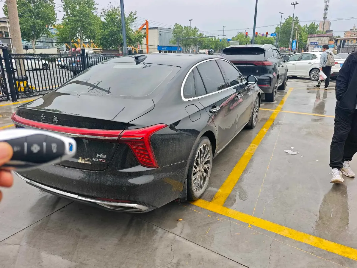 2024 HongQi H5 2.0T 224HP L4 8AT,autocango,china used car exporter,china ev exporter,chinese used car exporter,chinese used ev exporter