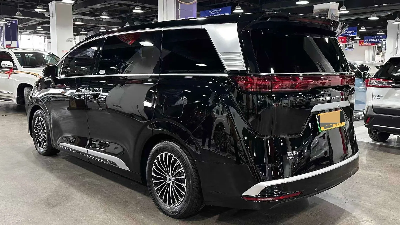 2024 Denza D9 1.5T 139HP L4 E-CVT PHEV 40KWH,autocango,china used car exporter,china ev exporter,chinese used car exporter,chinese used ev exporter