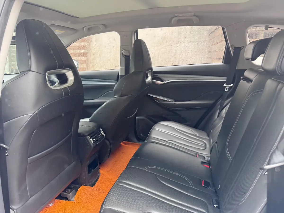 2022 ChangAn CS75 Plus 1.5T 178HP L4 6AT,autocango,china used car exporter,china ev exporter,chinese used car exporter,chinese used ev exporter