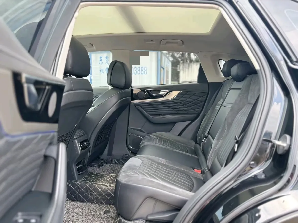 2022 HongQi HS5 2.0T 224HP L4 6AT,autocango,china used car exporter,china ev exporter,chinese used car exporter,chinese used ev exporter