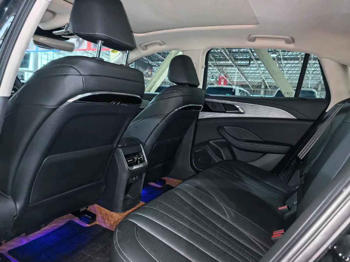 2023 HongQi H5 1.5T 169HP L4 7DCT,autocango,china used car exporter,china ev exporter,chinese used car exporter,chinese used ev exporter