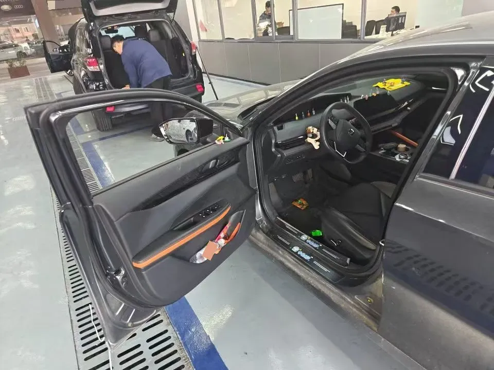 2022 ChangAn UNI-V 1.5T 188HP L4 7DCT,autocango,china used car exporter,china ev exporter,chinese used car exporter,chinese used ev exporter
