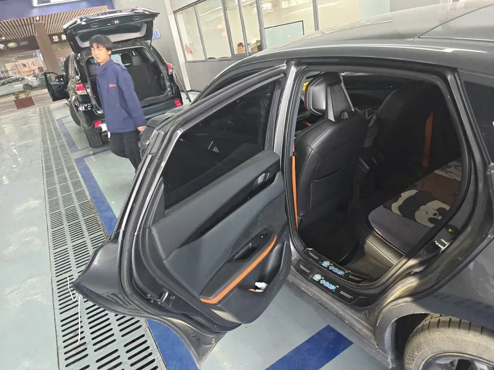 2022 ChangAn UNI-V 1.5T 188HP L4 7DCT,autocango,china used car exporter,china ev exporter,chinese used car exporter,chinese used ev exporter