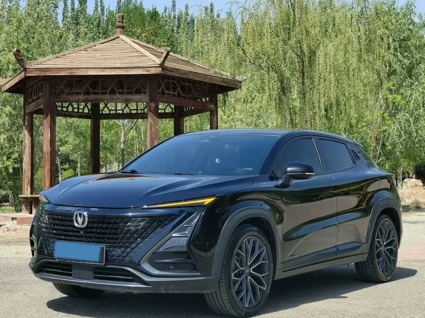 2022 ChangAn UNI-T 1.5T 188HP L4 7DCT,autocango,china used car exporter,china ev exporter,chinese used car exporter,chinese used ev exporter