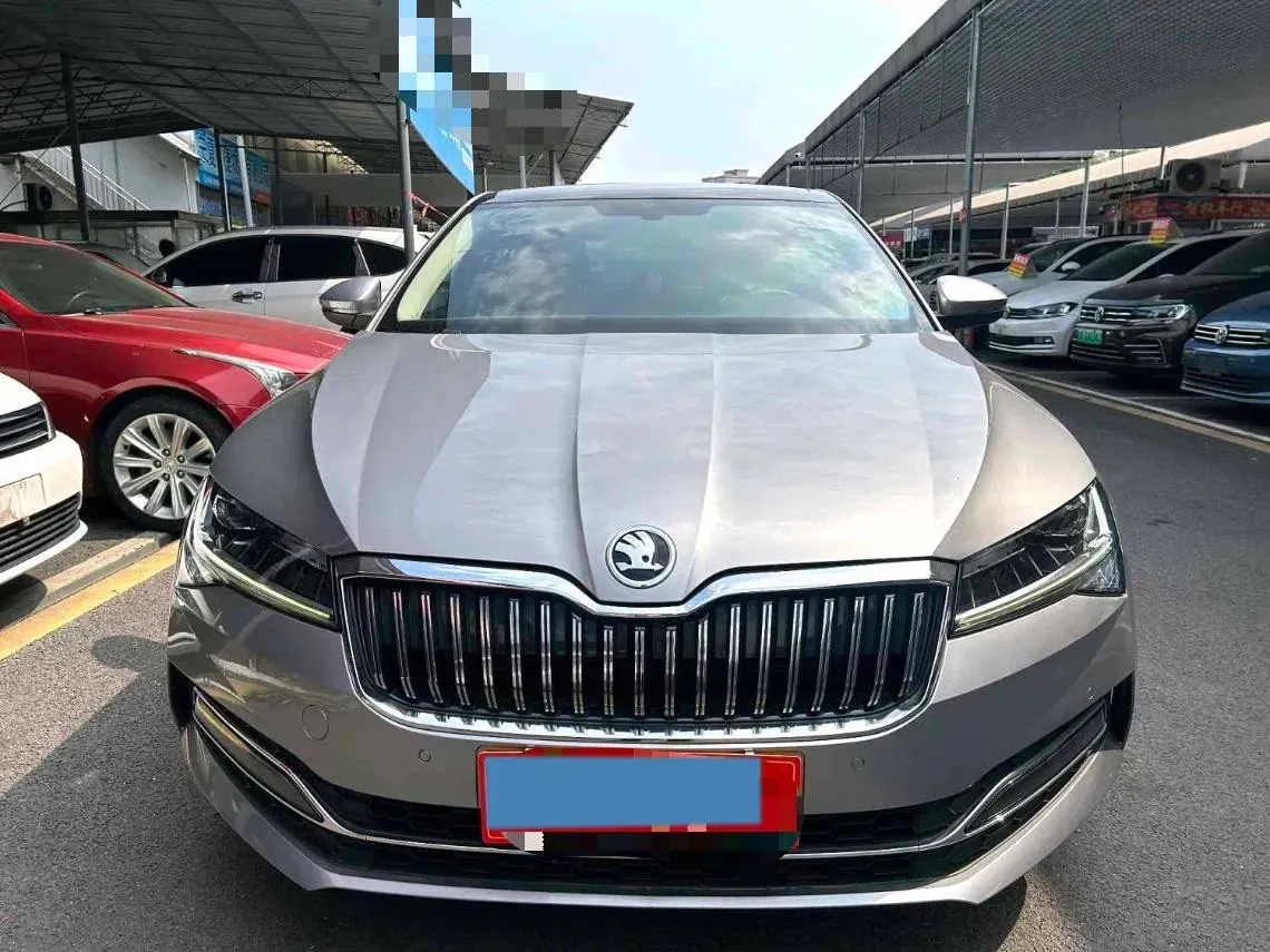 2021 Skoda Superb 1.4T 150HP L4 7DCT,autocango,china used car exporter,china ev exporter,chinese used car exporter,chinese used ev exporter