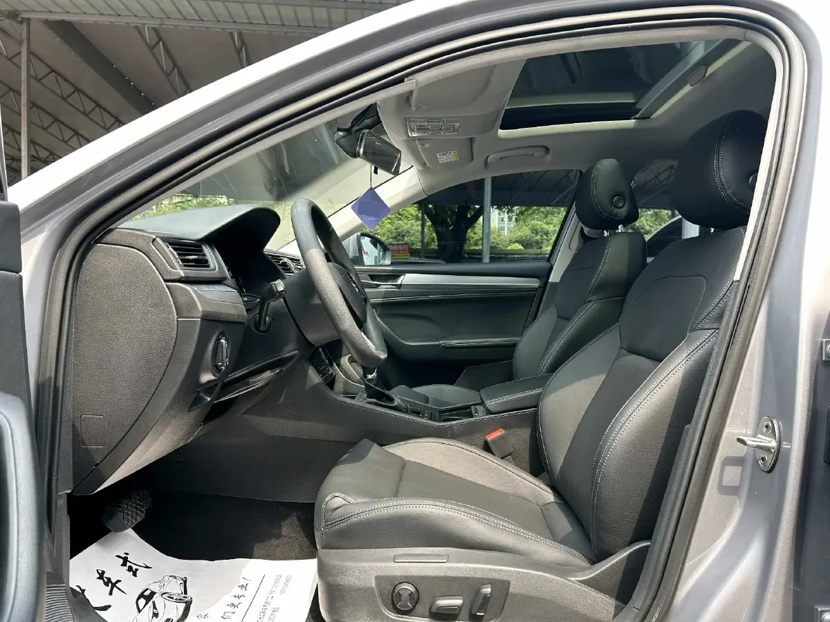 2021 Skoda Superb 1.4T 150HP L4 7DCT,autocango,china used car exporter,china ev exporter,chinese used car exporter,chinese used ev exporter