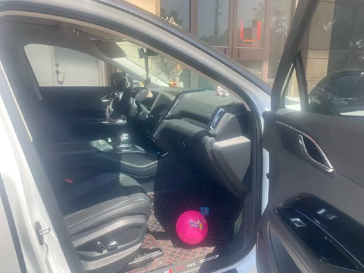 2024 HongQi HS3 1.5T 169HP L4 7DCT,autocango,china used car exporter,china ev exporter,chinese used car exporter,chinese used ev exporter
