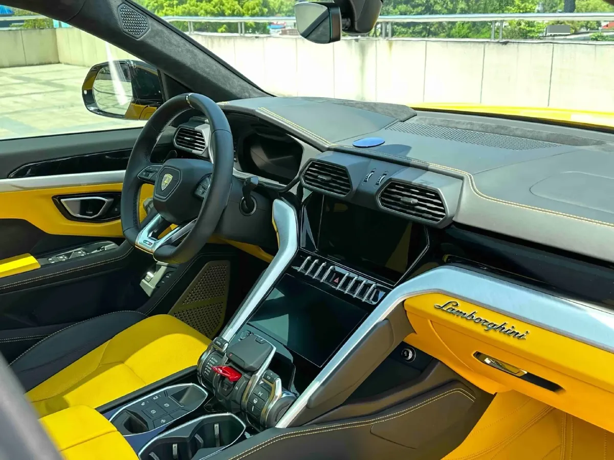 2021 Lamborghini Urus 4.0T 641HP V8 8AT,autocango,china used car exporter,china ev exporter,chinese used car exporter,chinese used ev exporter