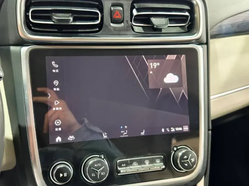 2019 LYNK&CO 01 2.0T 190HP L4 6AT,autocango,china used car exporter,china ev exporter,chinese used car exporter,chinese used ev exporter