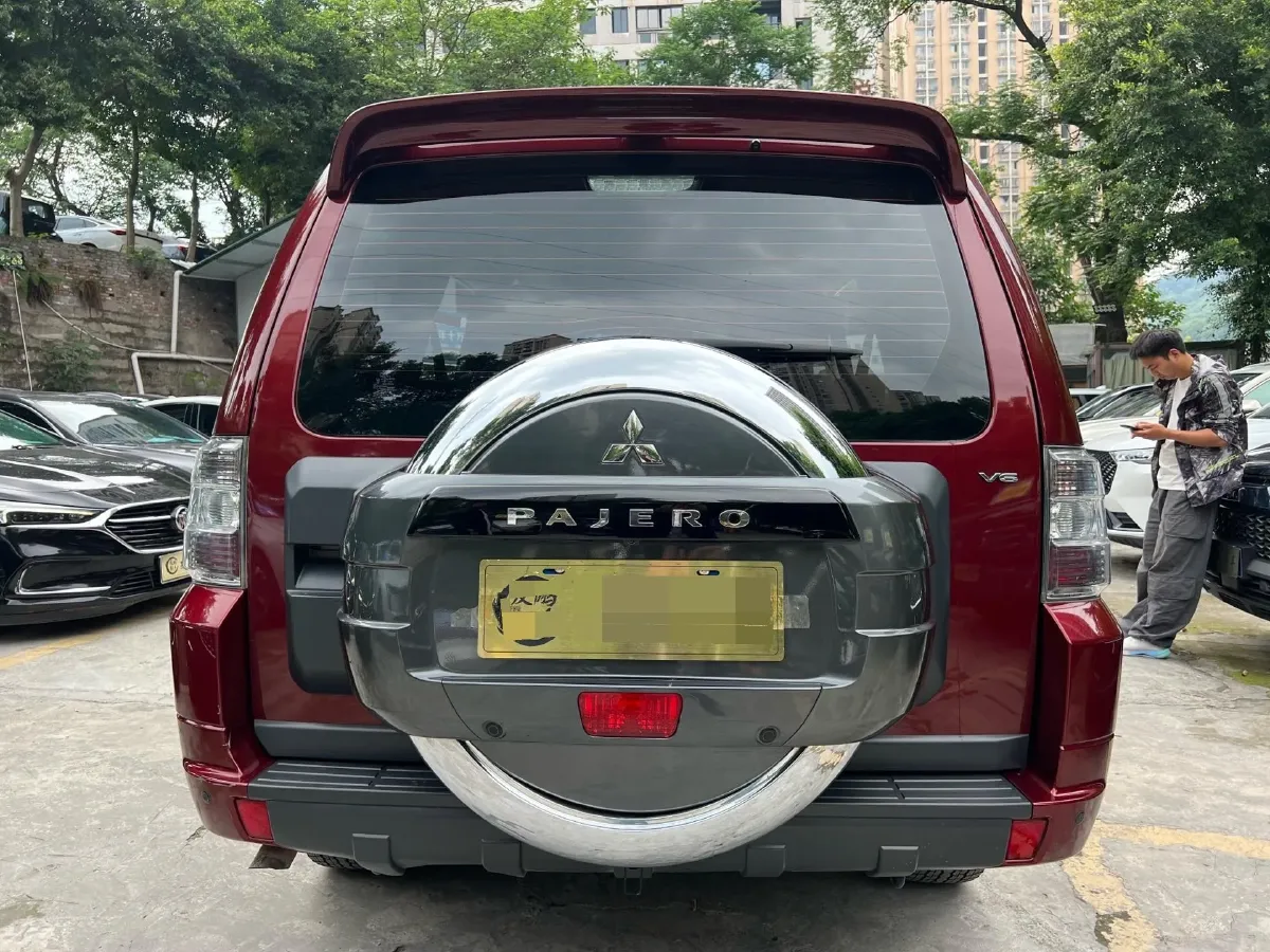 2020 Mitsubishi Pajero 3.0L 174HP V6 5AT,autocango,china used car exporter,china ev exporter,chinese used car exporter,chinese used ev exporter