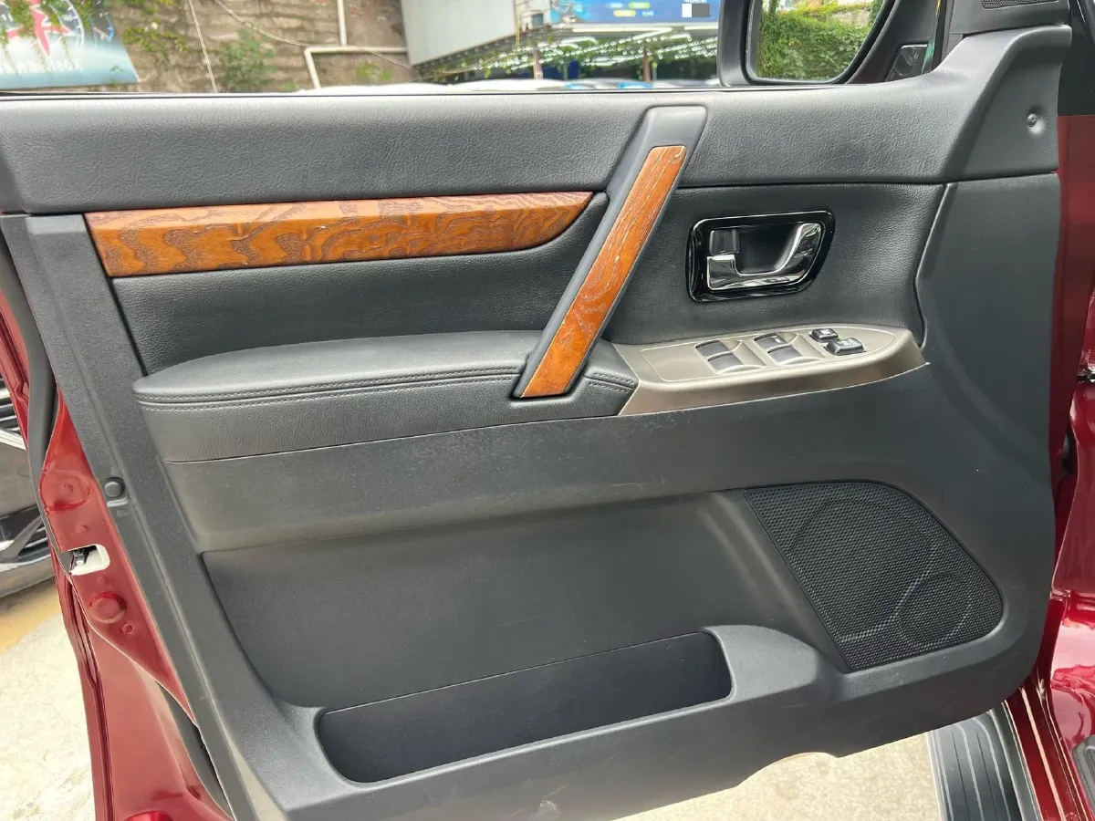 2020 Mitsubishi Pajero 3.0L 174HP V6 5AT,autocango,china used car exporter,china ev exporter,chinese used car exporter,chinese used ev exporter