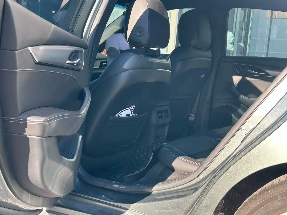 2023 Cadillac CT5 2.0T 237HP L4 10AT,autocango,china used car exporter,china ev exporter,chinese used car exporter,chinese used ev exporter