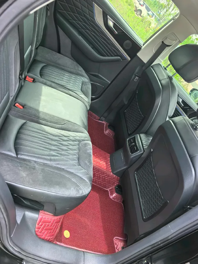 2022 HongQi HS5 2.0T 224HP L4 6AT,autocango,china used car exporter,china ev exporter,chinese used car exporter,chinese used ev exporter