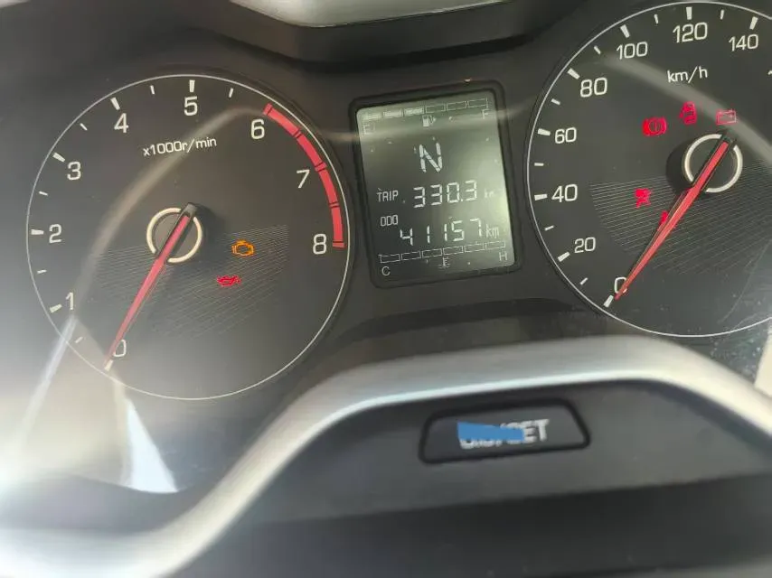 2017 BaoJun 310 1.5L 112HP L4 6MT,autocango,china used car exporter,china ev exporter,chinese used car exporter,chinese used ev exporter