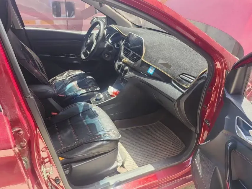 2017 BaoJun 310 1.5L 112HP L4 6MT,autocango,china used car exporter,china ev exporter,chinese used car exporter,chinese used ev exporter
