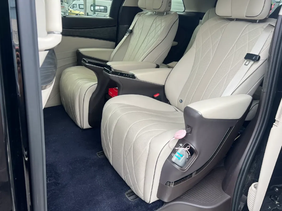 2024 Denza D9 1.5T 139HP L4 E-CVT PHEV 40KWH,autocango,china used car exporter,china ev exporter,chinese used car exporter,chinese used ev exporter