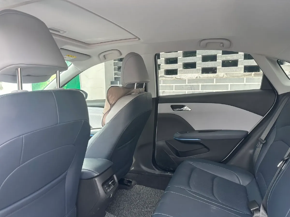 2023 Chevrolet Monza 1.5L 113HP L4 6DCT,autocango,china used car exporter,china ev exporter,chinese used car exporter,chinese used ev exporter