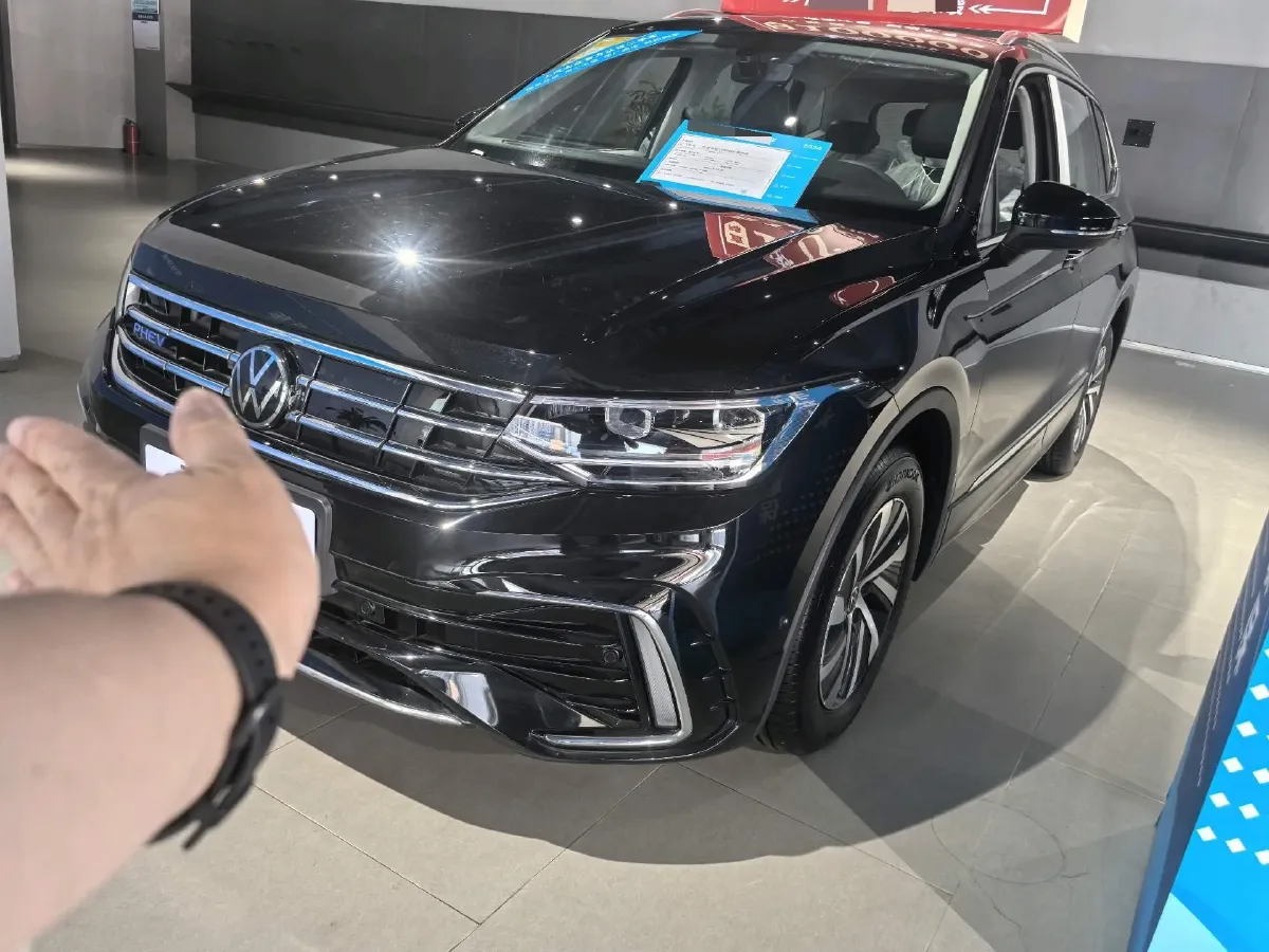 2023 Volkswagen Tiguan L 1.4T 150HP L4 6DCT PHEV 13KWH,autocango,china used car exporter,china ev exporter,chinese used car exporter,chinese used ev exporter