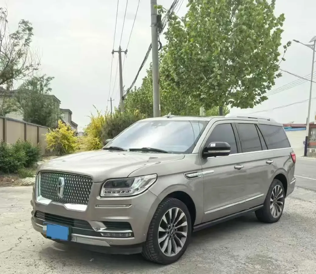 2019 Lincoln Navigator 3.5T 388HP V6 10AT,autocango,china used car exporter,china ev exporter,chinese used car exporter,chinese used ev exporter
