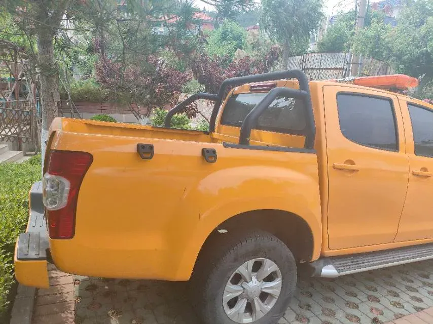 2023 Isuzu Jim 2.4L 158HP L4 5MT,autocango,china used car exporter,china ev exporter,chinese used car exporter,chinese used ev exporter