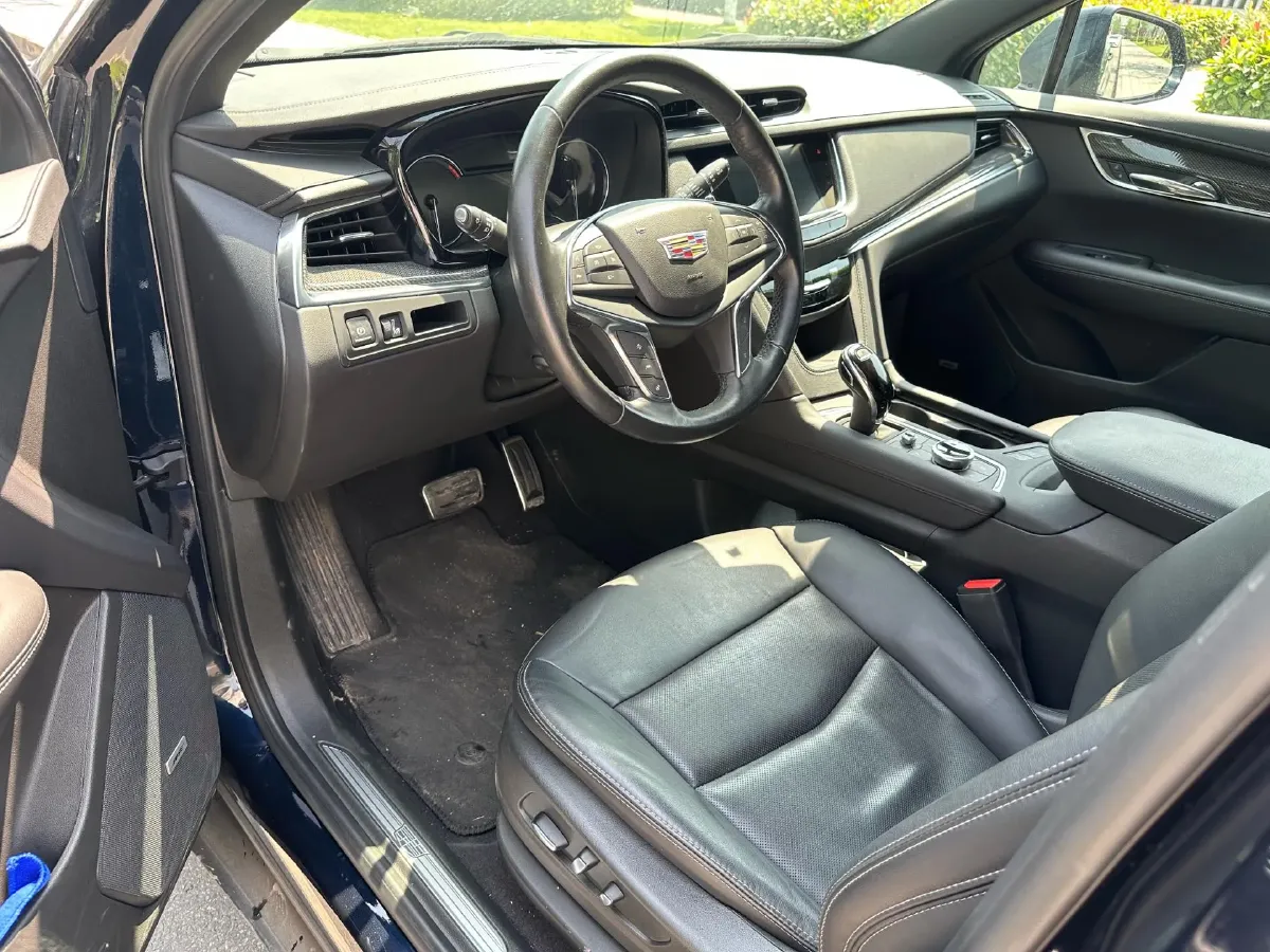 2022 Cadillac XT5 2.0T 237HP L4 9AT,autocango,china used car exporter,china ev exporter,chinese used car exporter,chinese used ev exporter