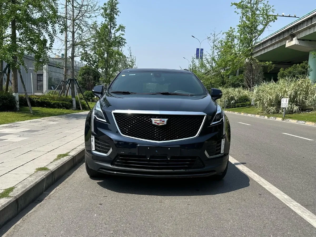 2022 Cadillac XT5 2.0T 237HP L4 9AT,autocango,china used car exporter,china ev exporter,chinese used car exporter,chinese used ev exporter