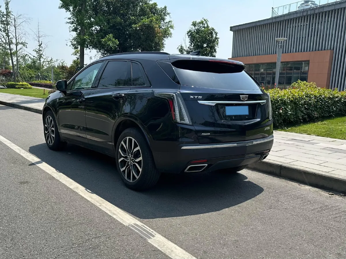 2022 Cadillac XT5 2.0T 237HP L4 9AT,autocango,china used car exporter,china ev exporter,chinese used car exporter,chinese used ev exporter