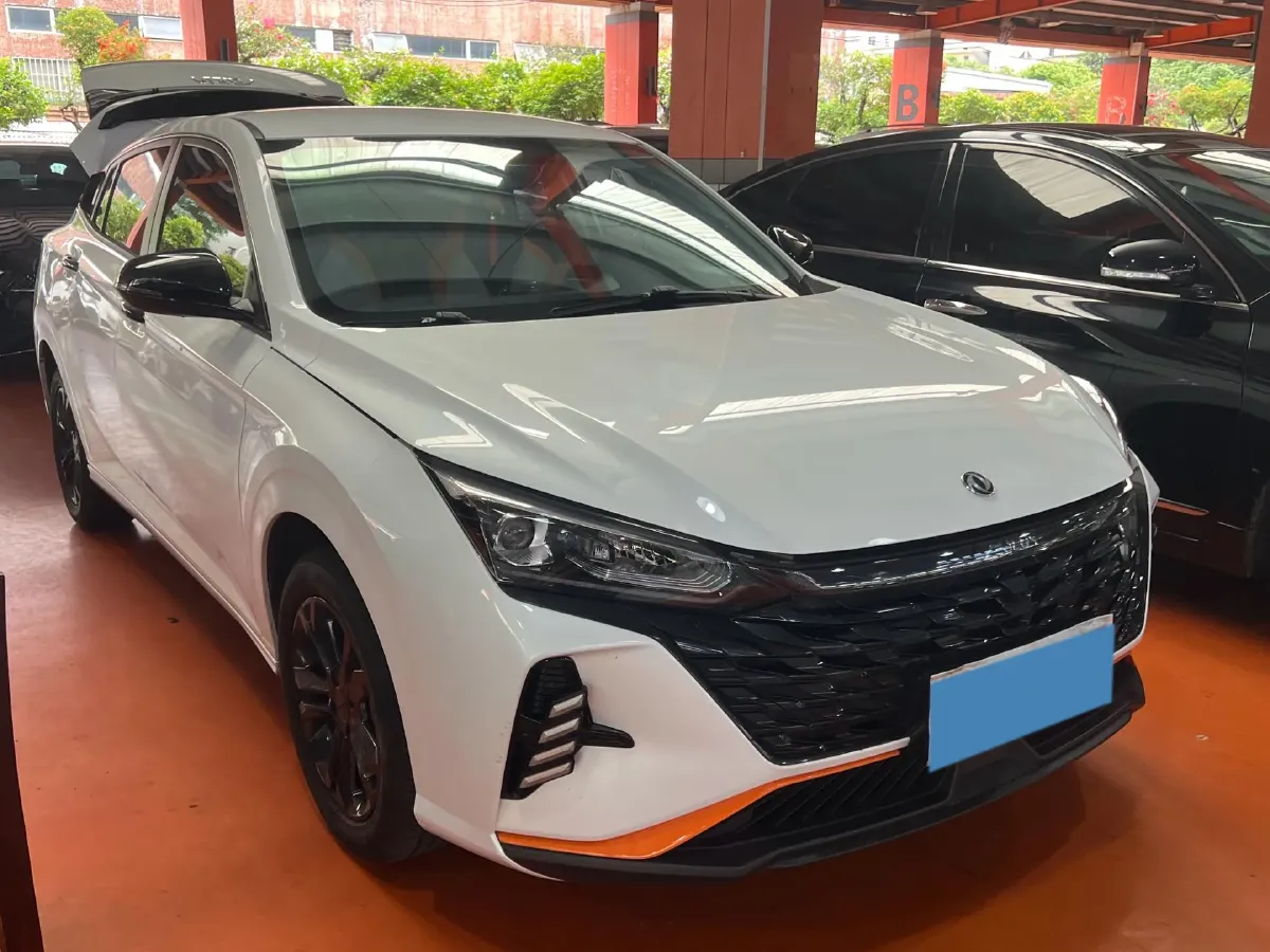 2023 DongFeng Aeolus YiXuan 1.5L 125HP L4 6DCT,autocango,china used car exporter,china ev exporter,chinese used car exporter,chinese used ev exporter