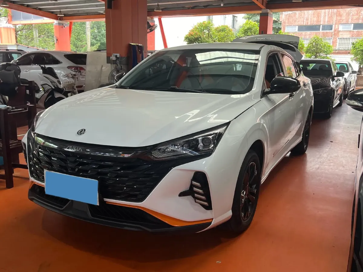 2023 DongFeng Aeolus YiXuan 1.5L 125HP L4 6DCT,autocango,china used car exporter,china ev exporter,chinese used car exporter,chinese used ev exporter
