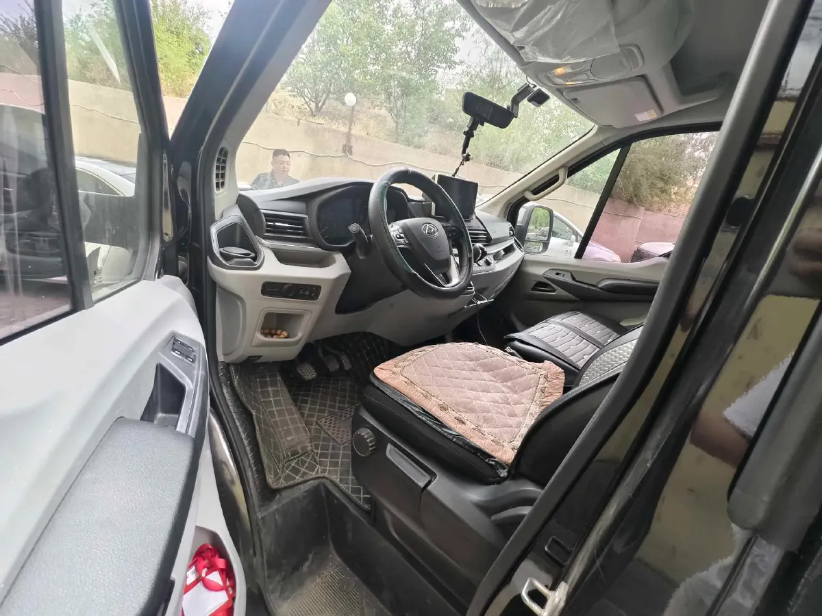 2020 MAXUS XinTu V90 2.0T 148HP L4 6MT,autocango,china used car exporter,china ev exporter,chinese used car exporter,chinese used ev exporter