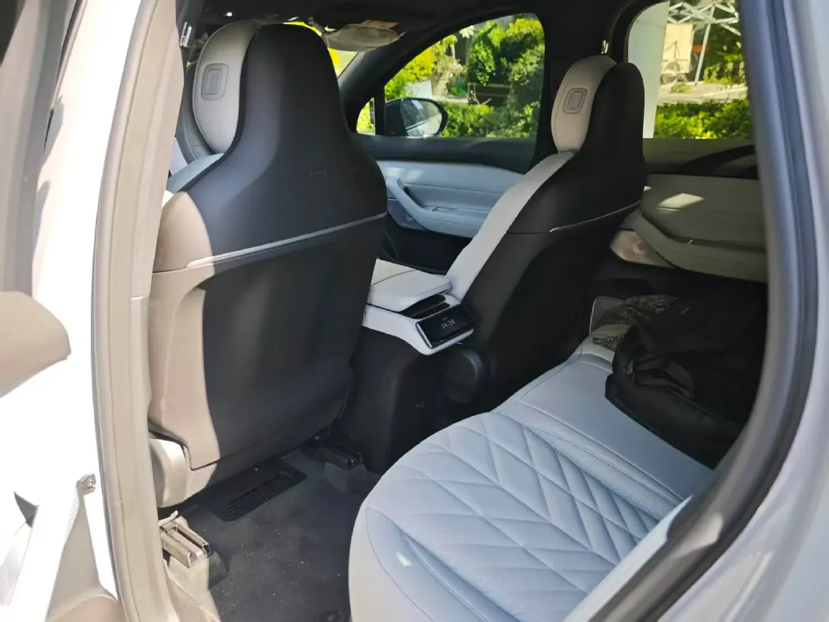 2024 NIO ES6 BEV 75KWH,autocango,china used car exporter,china ev exporter,chinese used car exporter,chinese used ev exporter