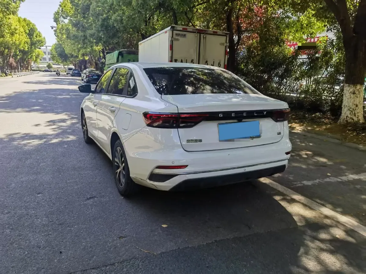 2025 Geely Emgrand 1.5L 127HP L4 CVT,autocango,china used car exporter,china ev exporter,chinese used car exporter,chinese used ev exporter