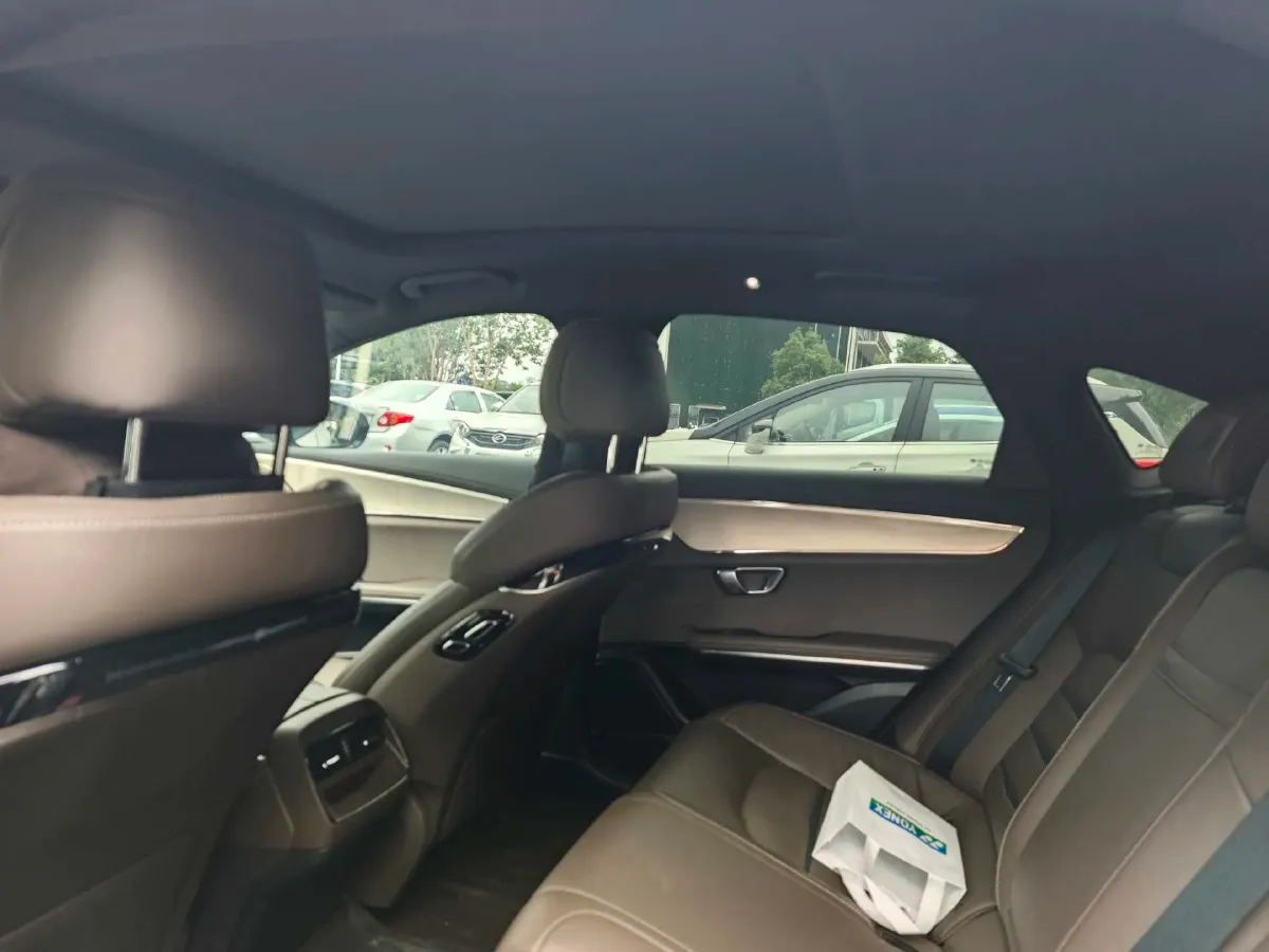 2020 WEY VV7 2.0T 227HP L4 7DCT PHEV,autocango,china used car exporter,china ev exporter,chinese used car exporter,chinese used ev exporter