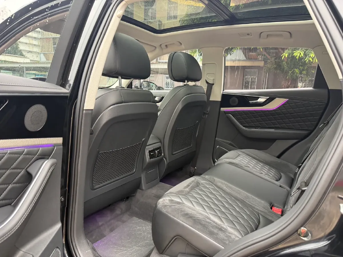 2019 HongQi HS5 2.0T 224HP L4 6AT,autocango,china used car exporter,china ev exporter,chinese used car exporter,chinese used ev exporter