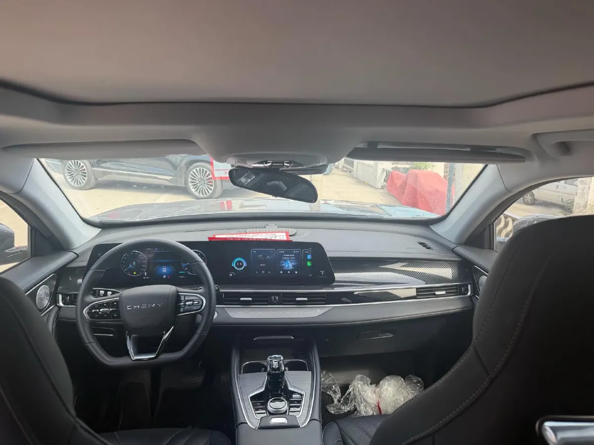 2023 Chery Tiggo 7 Plus 1.6T 197HP L4 7DCT,autocango,china used car exporter,china ev exporter,chinese used car exporter,chinese used ev exporter