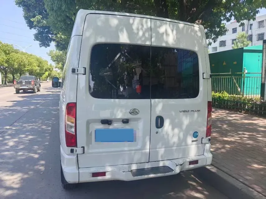 2019 MAXUS XinTu V80 2.0T 139HP L4 6MT,autocango,china used car exporter,china ev exporter,chinese used car exporter,chinese used ev exporter