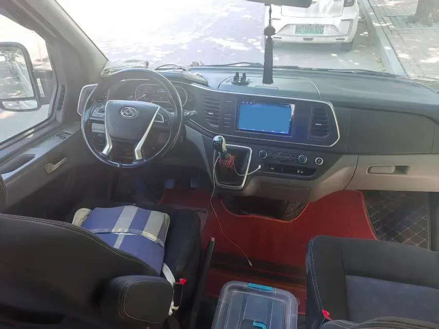 2019 MAXUS XinTu V80 2.0T 139HP L4 6MT,autocango,china used car exporter,china ev exporter,chinese used car exporter,chinese used ev exporter