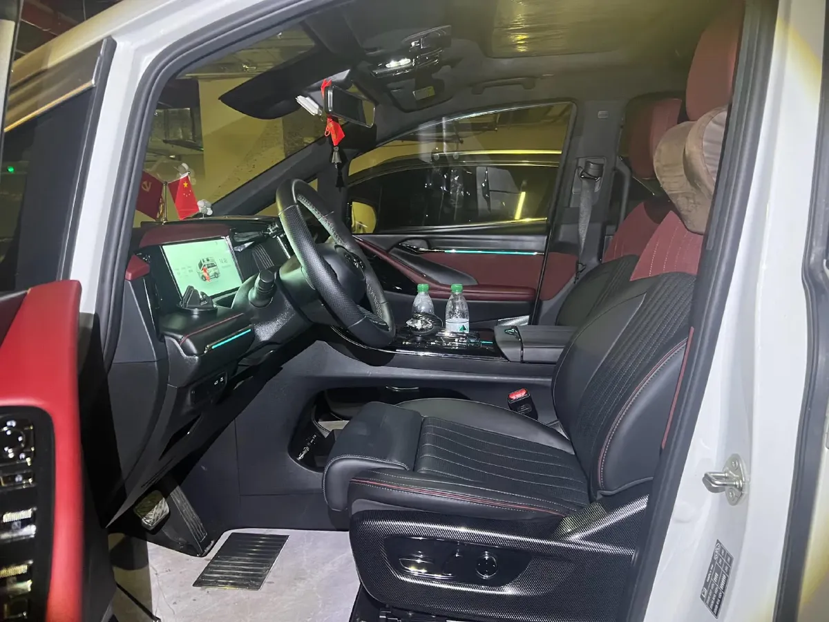 2024 GAC Trumpchi M8 2.0T 190HP L4 E-CVT Hybrid,autocango,china used car exporter,china ev exporter,chinese used car exporter,chinese used ev exporter