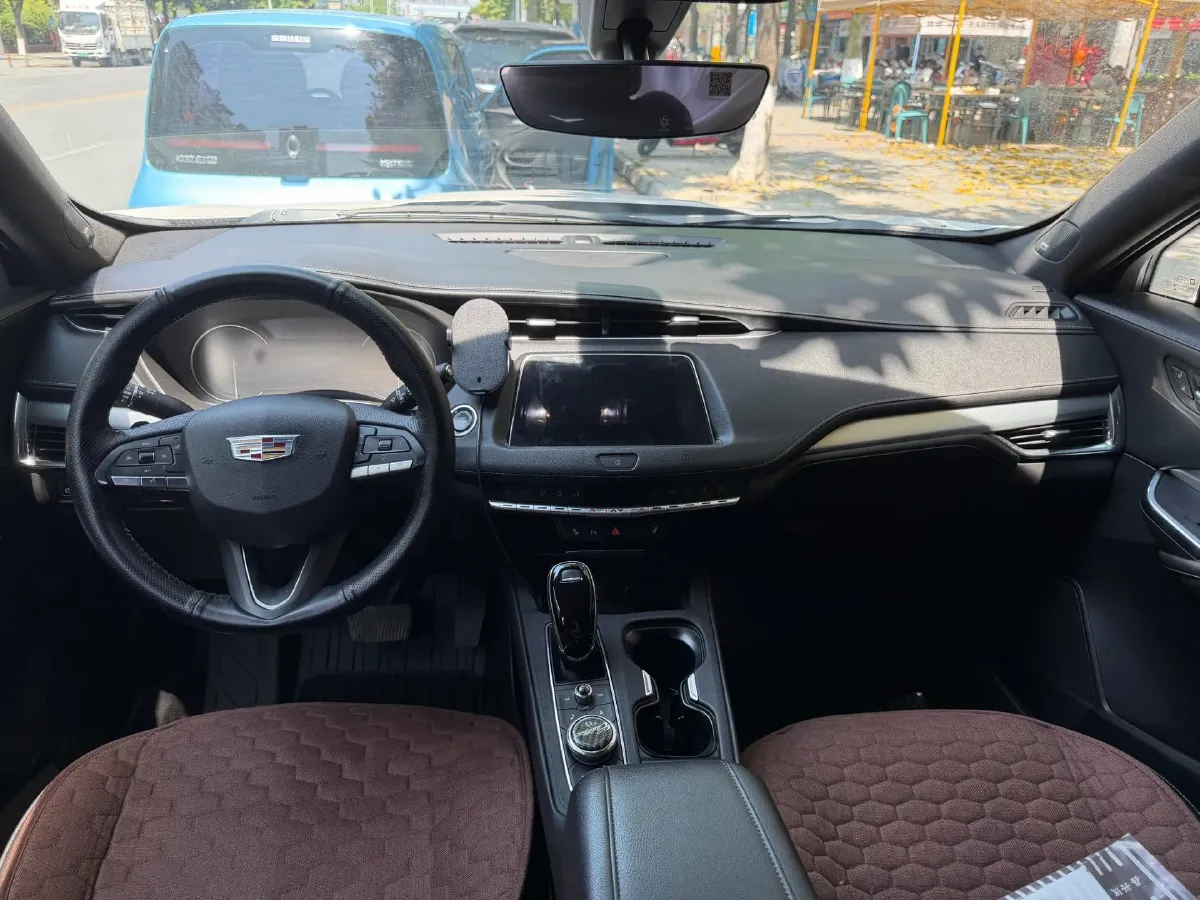 2020 Cadillac XT4 2.0T 241HP L4 9AT,autocango,china used car exporter,china ev exporter,chinese used car exporter,chinese used ev exporter