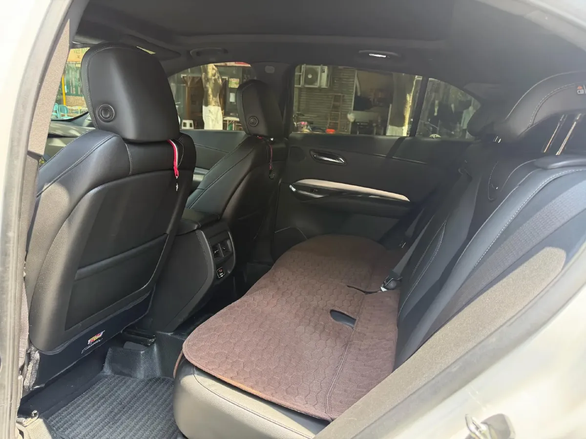 2020 Cadillac XT4 2.0T 241HP L4 9AT,autocango,china used car exporter,china ev exporter,chinese used car exporter,chinese used ev exporter
